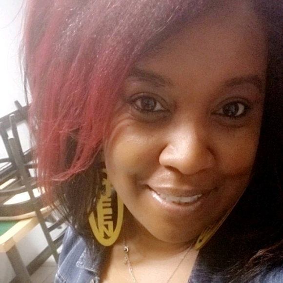 Meet your Posher, Vashon - Picture 2 of 3